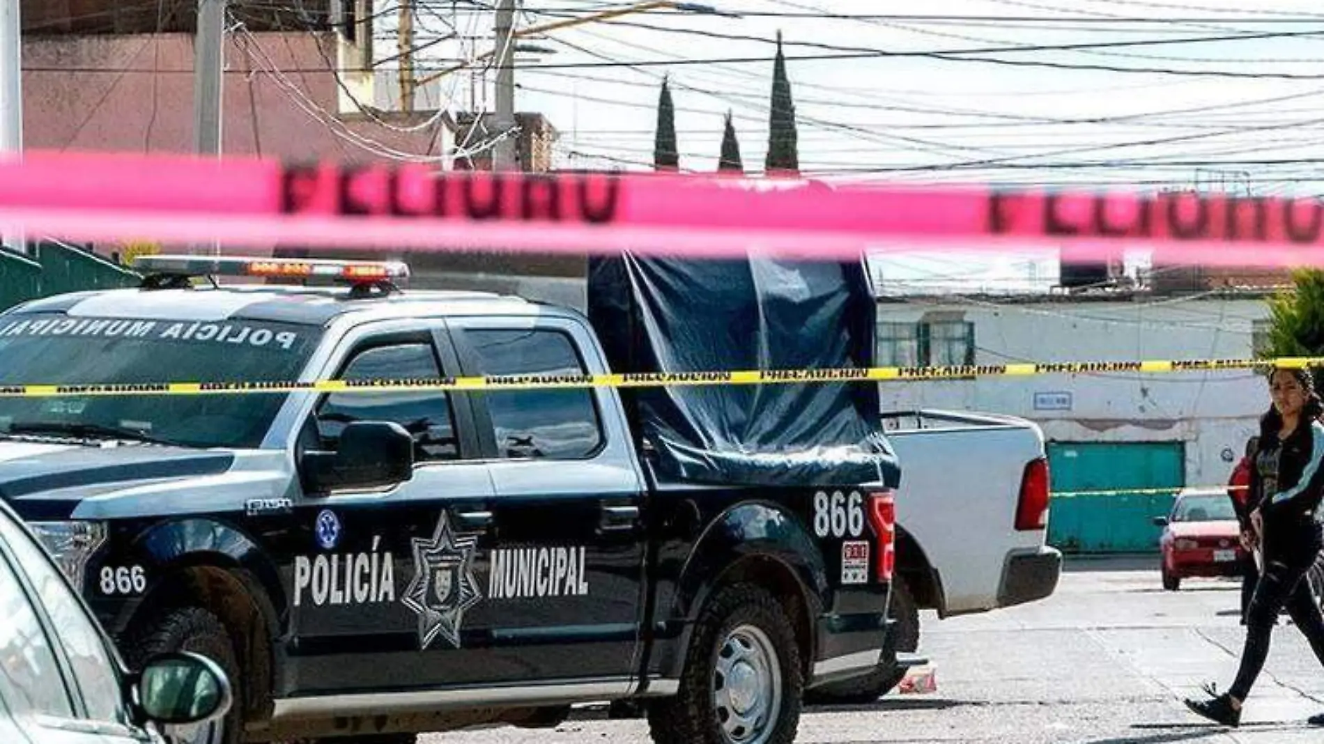 Patrulla de la policía municipal en el lugar del hecho